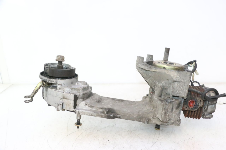 photo de MOTOR KEEWAY RY6 2T 50 (2011 - 2019) - Bevestigingspunten