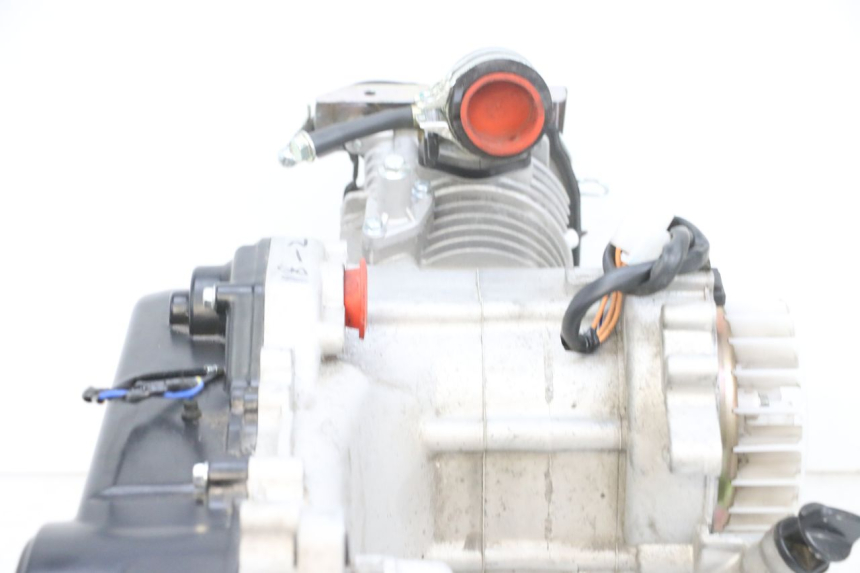 photo de MOTOR JM MOTORS SANTANA EVO 50 (2024 - 2026) - Visuele inspectie