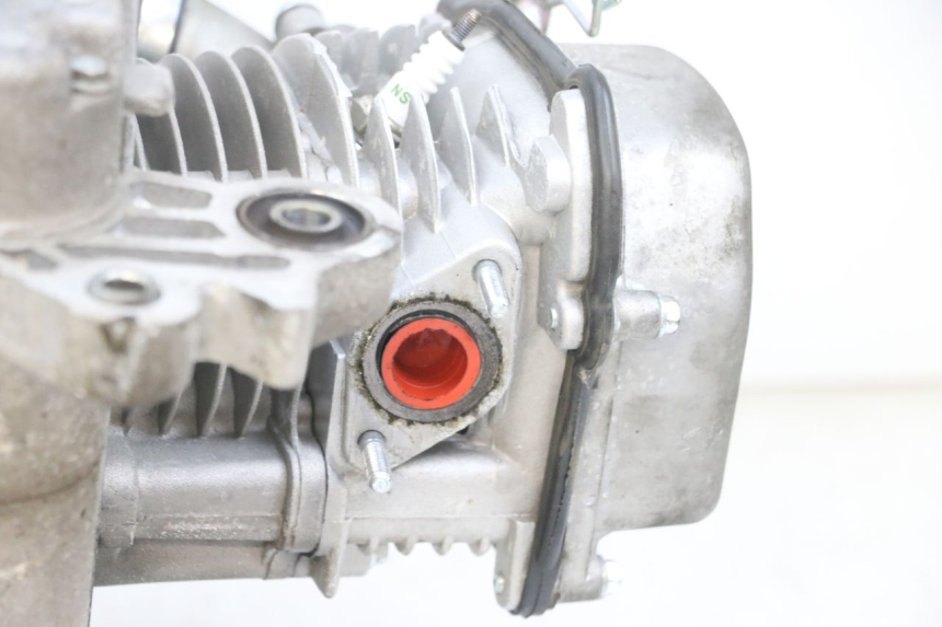 photo de MOTOR JM MOTORS SANTANA EVO 50 (2024 - 2026) - Andere kijkhoek