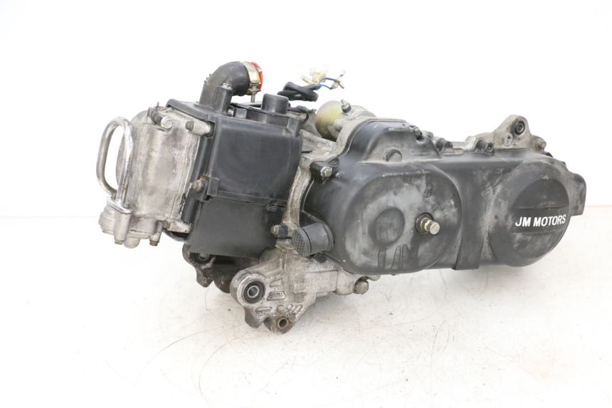 photo de MOTOR JM MOTORS SANTANA 50 (2014 - 2023) - Kenmerkende details