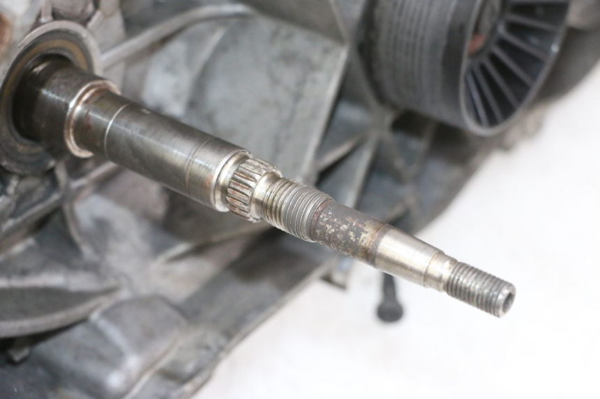 photo de MOTOR PEUGEOT SATELIS COMPRESSOR K15 125 (2006 - 2009) - Alternatieve hoek