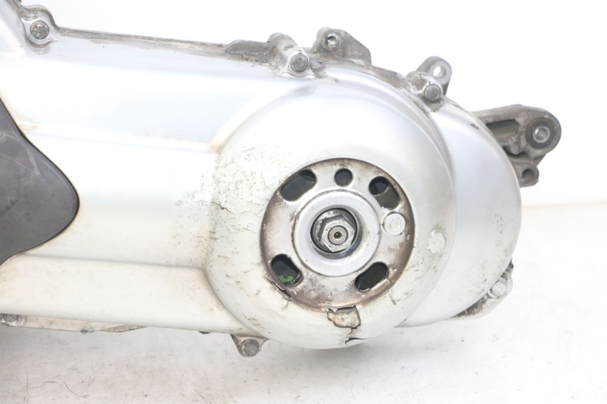 photo de MOTOR PEUGEOT SATELIS 125 (2013 - 2018) - Alternatieve hoek