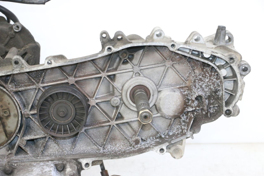 photo de MOTOR PEUGEOT SATELIS 250 (2006 - 2012) - Focus op structuur