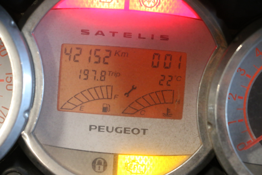 photo de MOTOR PEUGEOT SATELIS 125 (2006 - 2009) - Zoom op gebruiksstaat