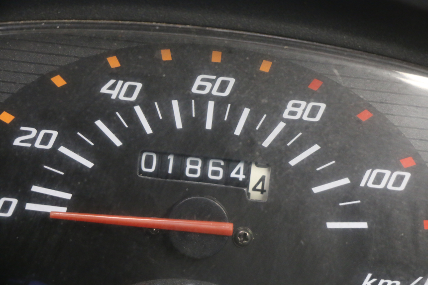 photo de MOTOR HONDA SCV LEAD 100 (2003 - 2007) - Focus op structuur