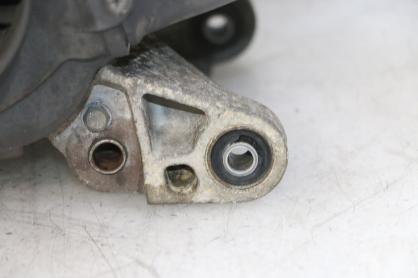 photo de MOTOR HONDA SCV LEAD 100 (2003 - 2007) - Zoom op gebruiksstaat