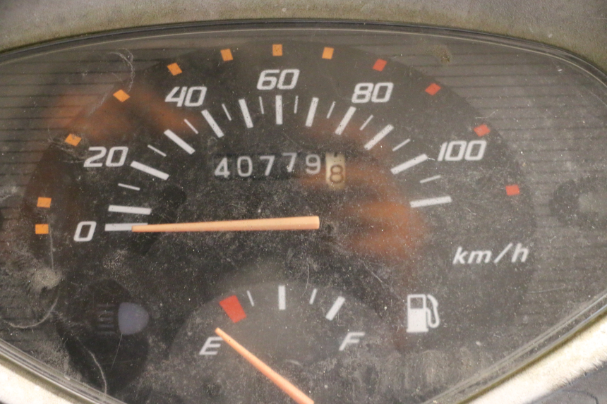 photo de MOTOR HONDA SCV LEAD 100 (2003 - 2007) - Bevestigingspunten