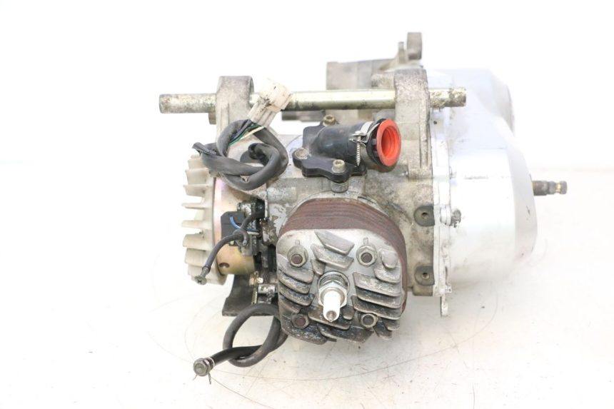 photo de MOTOR RIDE SLASH 2T 50 (2012 - 2014) - Zoom op componenten