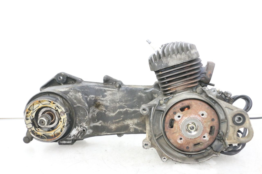 photo de MOTOR PEUGEOT SPEEDAKE 50 (1995 - 1997) - Visuele inspectie