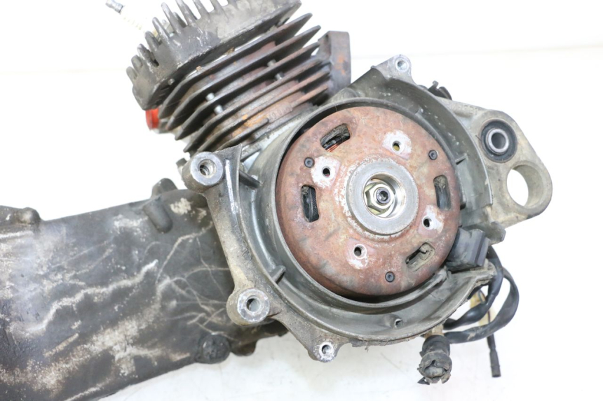 photo de MOTOR PEUGEOT SPEEDAKE 50 (1995 - 1997) - Zoom op gebruiksstaat