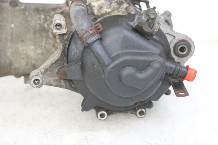 photo de MOTOR PEUGEOT SPEEDFIGHT 2 LC 50 (2000 - 2009) - Alternatieve hoek