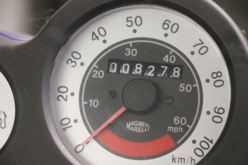 photo de MOTOR PEUGEOT SPEEDFIGHT 2 LC 50 (2000 - 2009) - Hoofdaanzicht