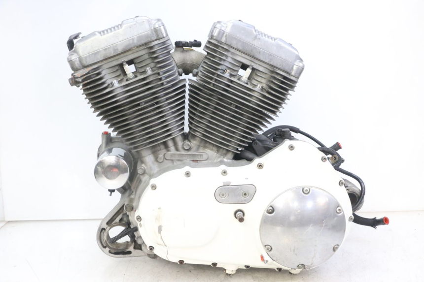 photo de MOTOR HARLEY DAVIDSON SPORTSTER XL CUSTOM 883 (1999 - 2006) - Hoofdaanzicht