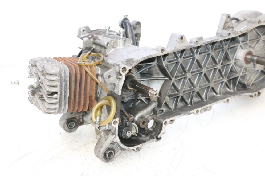 photo de MOTOR APRILIA SR MOTARD 50 (2012 - 2018) - Kenmerkende details