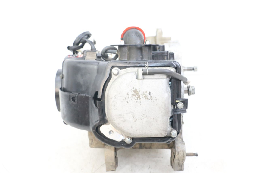 photo de MOTOR VASTRO STREET X 4T 50 (2016 - 2021) - Zoom op componenten