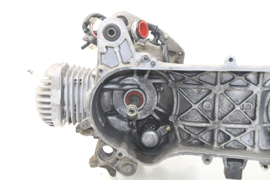 photo de MOTOR PEUGEOT STREETZONE 2T 50 (2014 - 2019) - Aanvullende foto