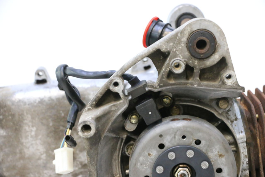 photo de MOTOR PEUGEOT STREETZONE NAKED 2T 50 (2014 - 2018) - Visuele inspectie