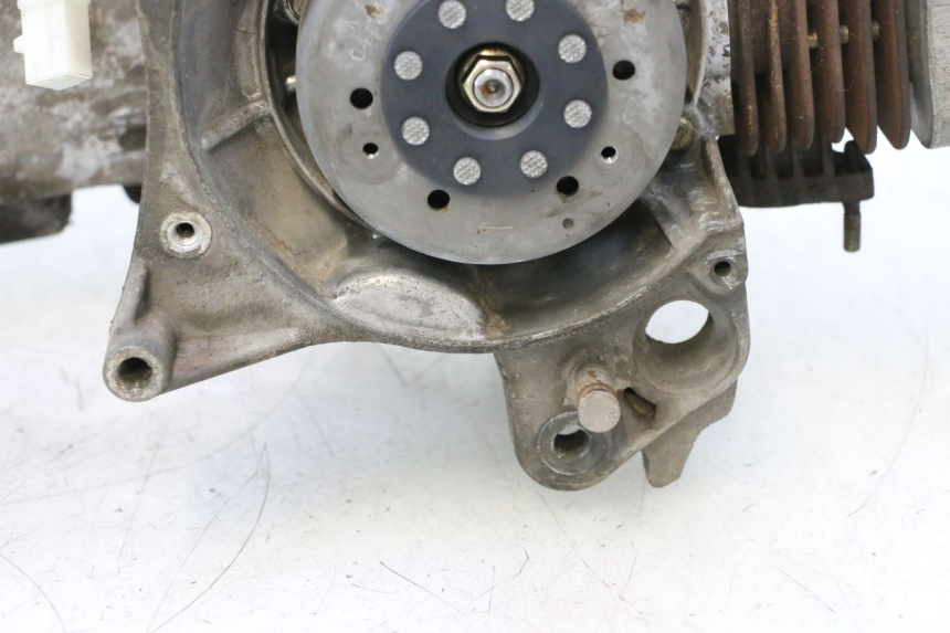 photo de MOTOR PEUGEOT STREETZONE NAKED 2T 50 (2014 - 2018) - Focus op structuur