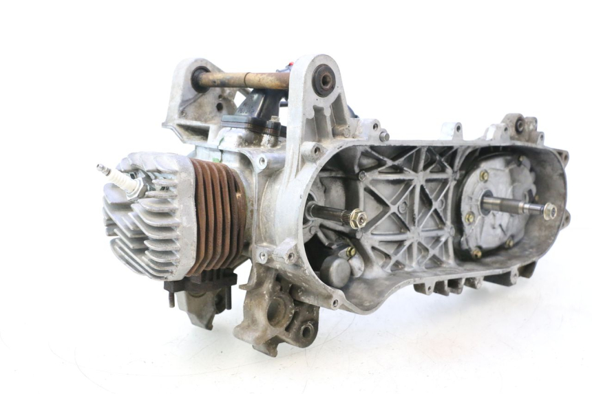 photo de MOTOR PEUGEOT STREETZONE NAKED 2T 50 (2014 - 2018) - Hoofdaanzicht