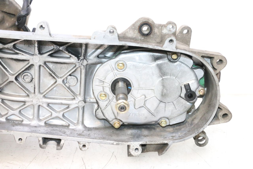 photo de MOTOR PEUGEOT STREETZONE NAKED 2T 50 (2014 - 2018) - Bevestigingspunten