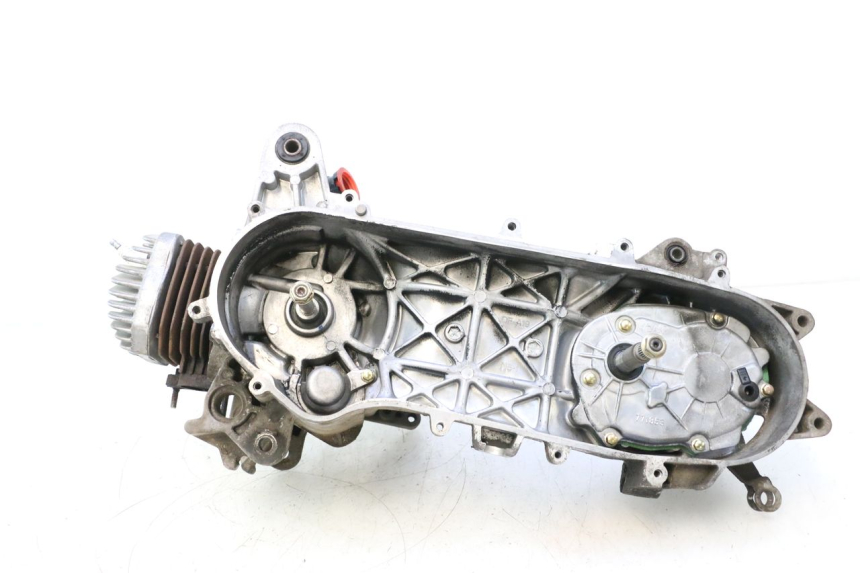 photo de MOTOR PEUGEOT STREETZONE NAKED 2T 50 (2014 - 2018) - Bevestigingspunten