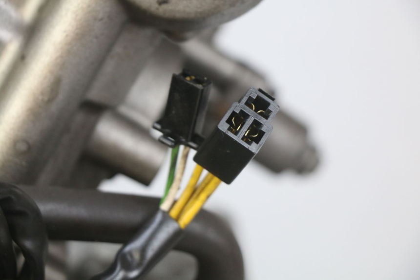 photo de MOTOR SUZUKI SV S 650 (1999 - 2002) - Kenmerkende details