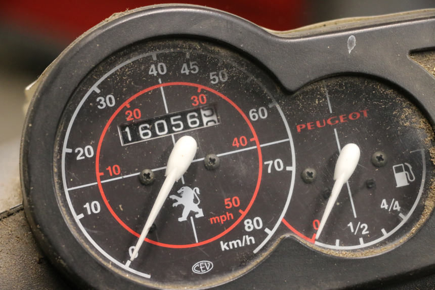 photo de MOTOR PEUGEOT TKR TREKKER FURIOUS 50 (2005 - 2014) - Andere kijkhoek