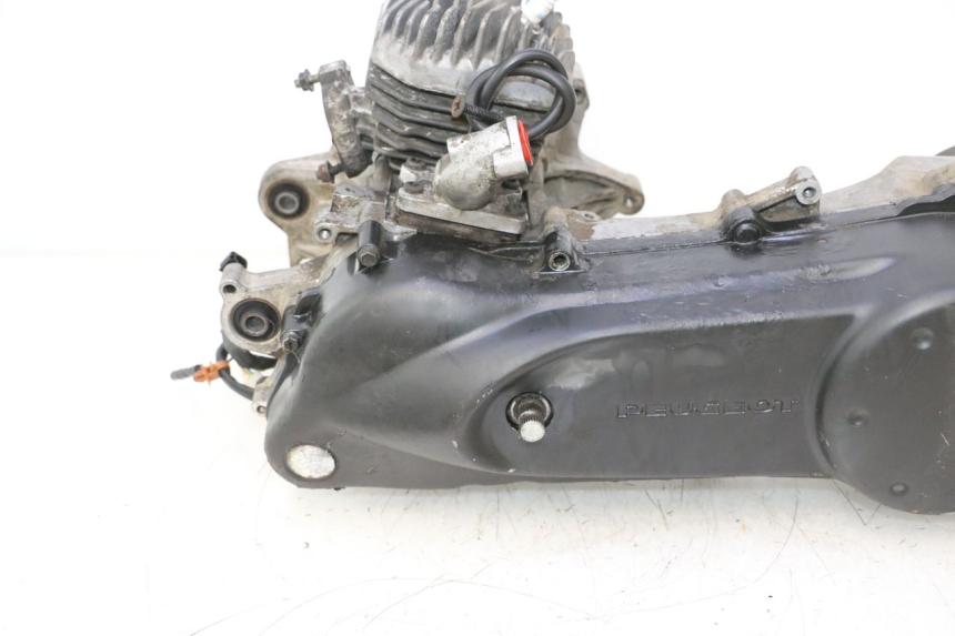 photo de MOTOR PEUGEOT TKR TREKKER FURIOUS 50 (2005 - 2014) - Alternatieve hoek