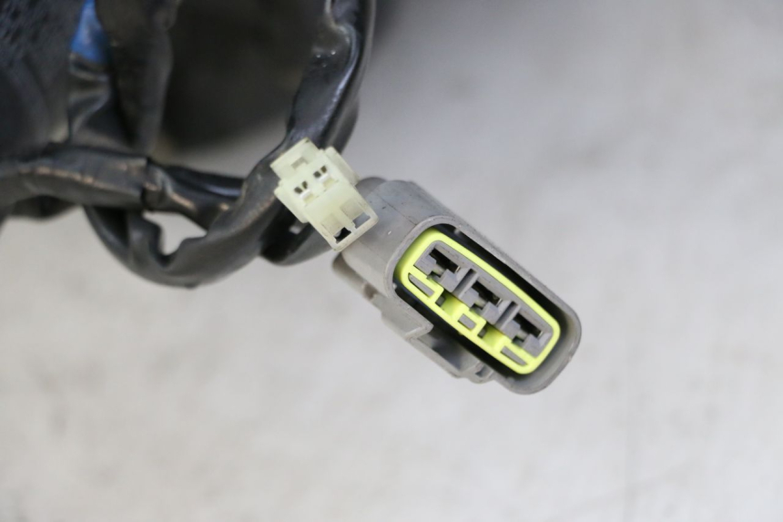photo de MOTOR YAMAHA TRACER 7 700 (2020 - 2024) - Zoom op componenten