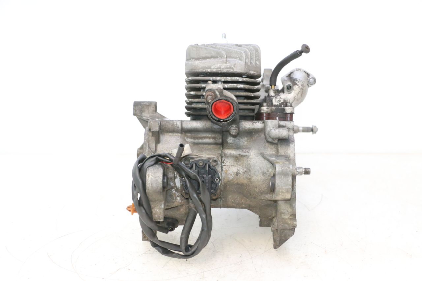 photo de MOTOR PEUGEOT TREKKER TKR 50 (2005 - 2014) - Alternatieve hoek