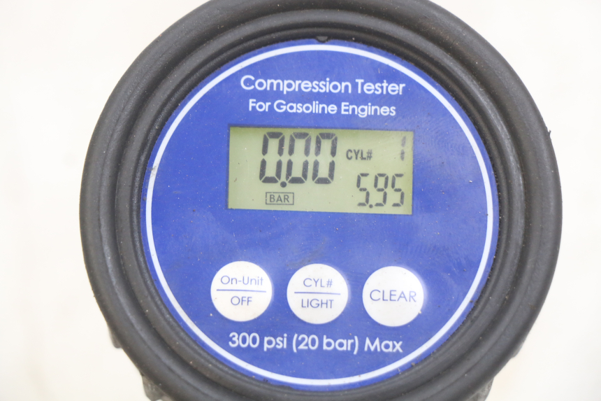 photo de MOTOR PEUGEOT TREKKER 50 (1998 - 2004) - Visuele inspectie