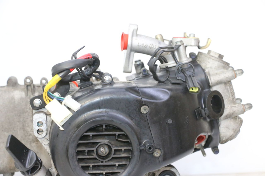 photo de MOTOR PEUGEOT TWEET PRO EFI 4T 50 (2021 - 2022) - Visuele inspectie