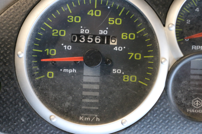 photo de MOTOR PIAGGIO TYPHOON 50 (2000 - 2009) - Zoom op gebruiksstaat