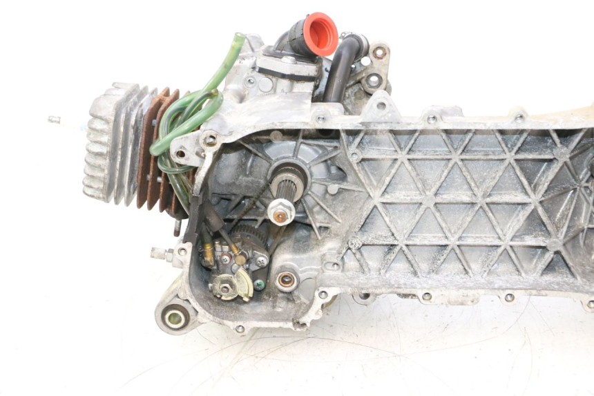 photo de MOTOR PIAGGIO TYPHOON 50 (2000 - 2009) - Zoom op gebruiksstaat