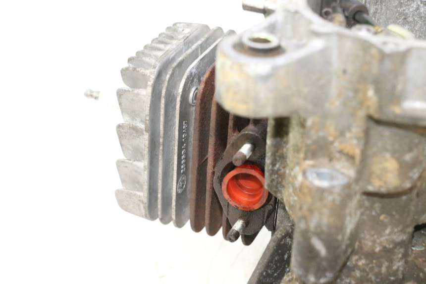 photo de MOTOR PIAGGIO TYPHOON 50 (2000 - 2009) - Andere kijkhoek