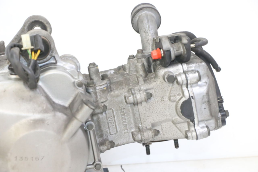 photo de MOTOR SUZUKI UH BURGMAN 125 (2002 - 2006) - Visuele inspectie