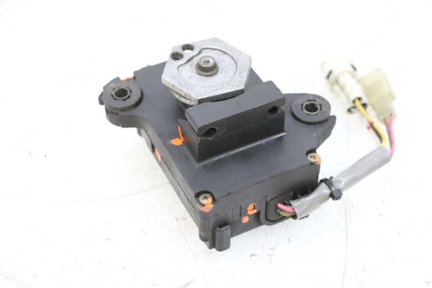 photo de MOTOR KLEP UITLAAT SUZUKI GSXR GSX-R 1000 (2003 - 2004) - Kenmerkende details