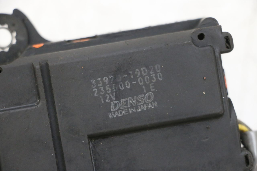 photo de MOTOR KLEP UITLAAT SUZUKI GSXR GSX-R 1000 (2003 - 2004) - Zoom op gebruiksstaat