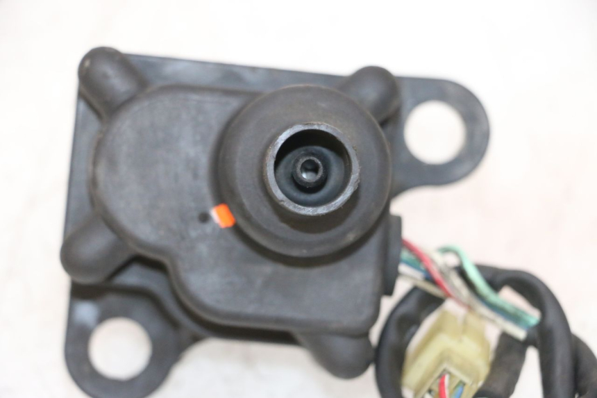 photo de MOTOR KLEP UITLAAT HONDA NSR R 125 (1994 - 2003) - Bevestigingspunten