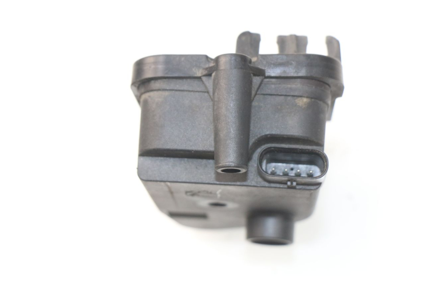 photo de MOTOR KLEP UITLAAT BMW S RR ABS S1000RR 1000 (2009 - 2011) - Andere kijkhoek