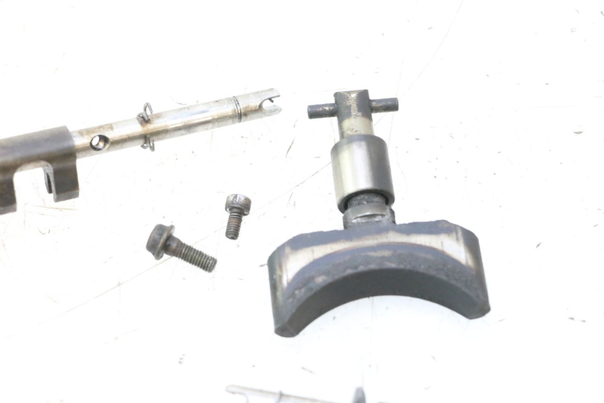photo de MOTOR UITLAATKLEP YAMAHA WAVE RUNNER GP R 1200 (2000 - 2003) - Zoom op componenten