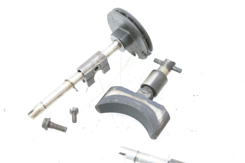 photo de MOTOR UITLAATKLEP YAMAHA WAVE RUNNER GP R 1200 (2000 - 2003) - Andere kijkhoek