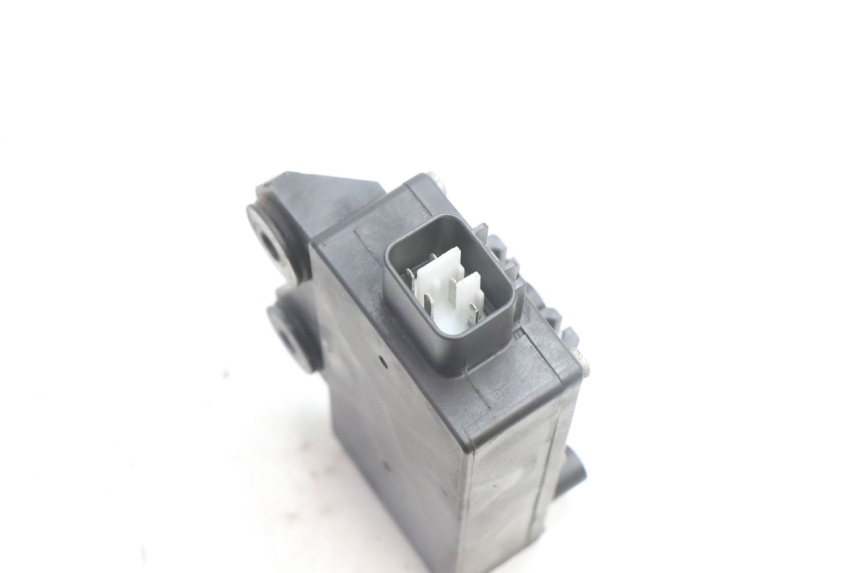 photo de MOTOR UITLAATKLEP YAMAHA YZF R6 600 (2008 - 2009) - Andere kijkhoek