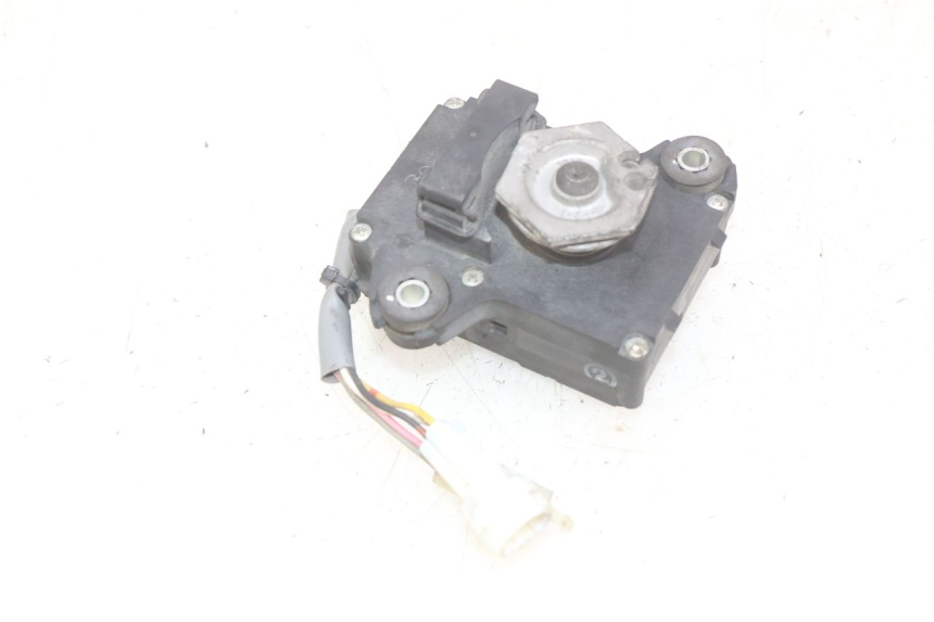 photo de MOTOR KLEP UITLAAT KAWASAKI Z 750 (2007 - 2013) - Zoom op gebruiksstaat