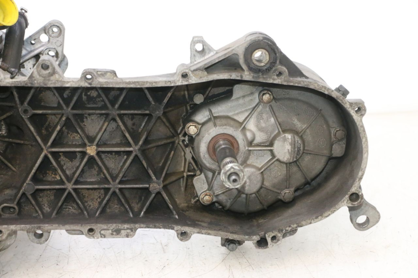 photo de MOTOR PIAGGIO VESPA LX 2T 50 (2005 - 2013) - Kenmerkende details