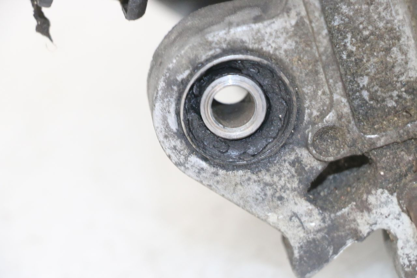 photo de MOTOR PEUGEOT VIVACITY NEW 4T 50 (2008 - 2017) - Alternatieve hoek