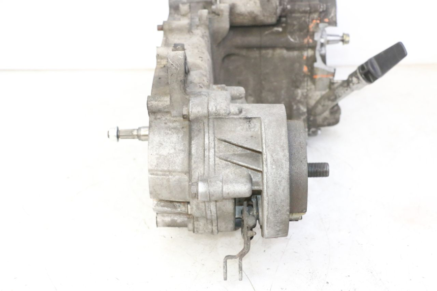 photo de MOTOR PEUGEOT VIVACITY NEW 4T 50 (2008 - 2017) - Profielaanzicht