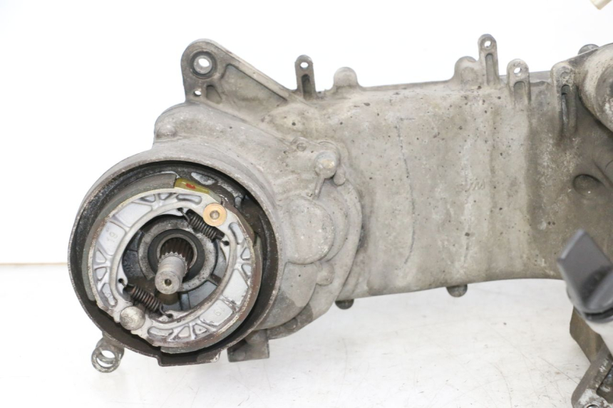 photo de MOTOR PEUGEOT VIVACITY NEW 4T 50 (2008 - 2017) - Zoom op gebruiksstaat