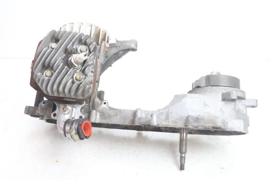 photo de MOTOR PEUGEOT VIVACITY 100 (1999 - 2008) - Focus op structuur