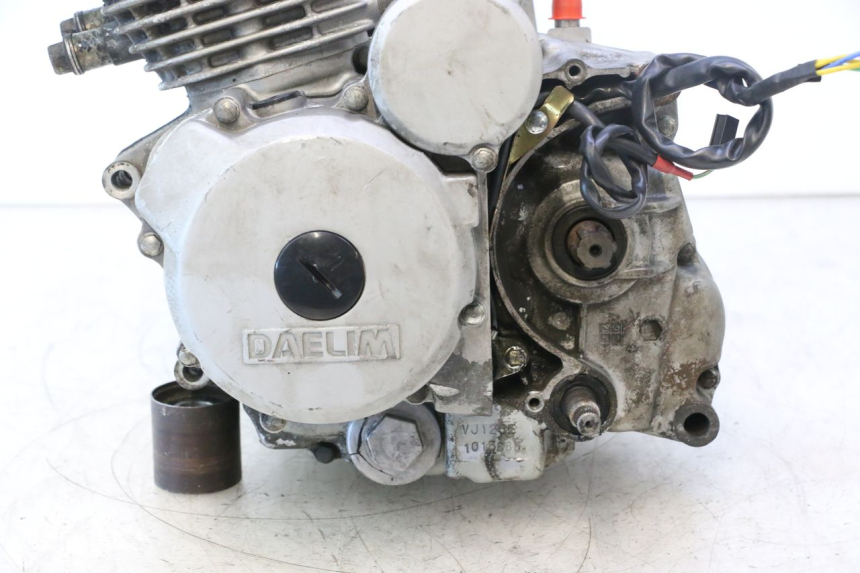 photo de MOTOR DAELIM VJ ROADWIN 125 (2004 - 2007) - Visuele inspectie